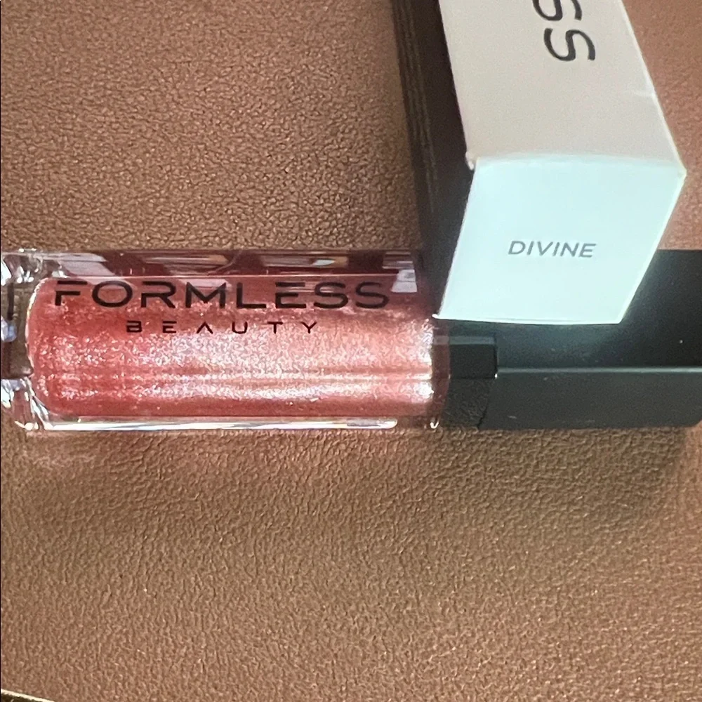 Formless Beauty by Jenny McCarthy Nude Collection Lip Gloss in Divine::NIB::